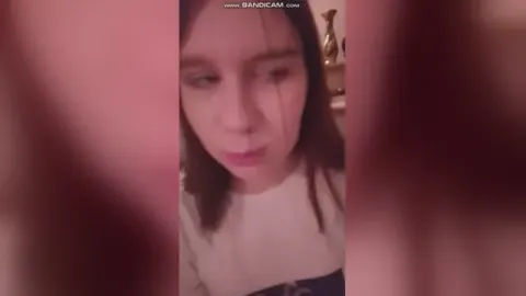 ⁣Малолетку прямо у неё дома заставили отработать долг