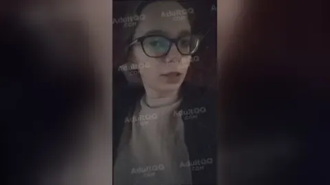⁣Как принимают на работу в закладчицы ?